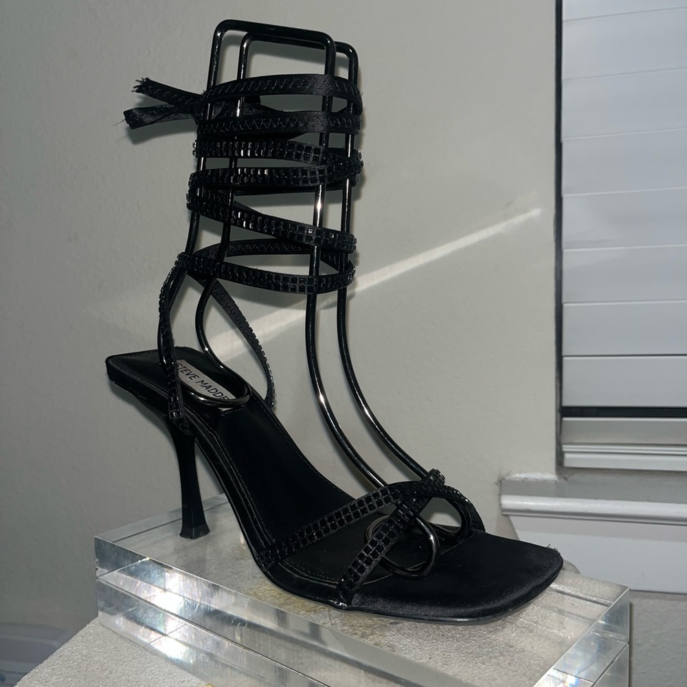 Steve Madden  Black Strappy Heels